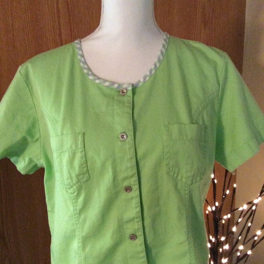 Green short sleeved top size 12